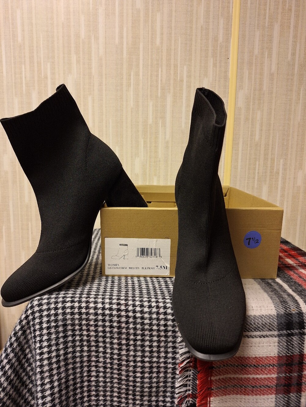 NWOT MIA Knit Ankle Boot - 7.5